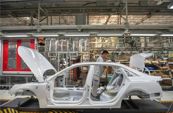 新能源赛道为何持续低迷原因？如何解决